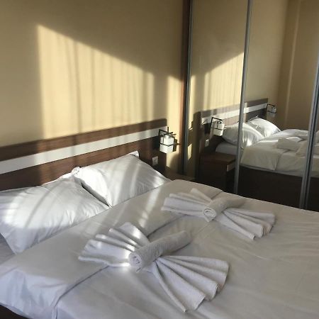 Constantin Lake View Apartment Constanta Ngoại thất bức ảnh